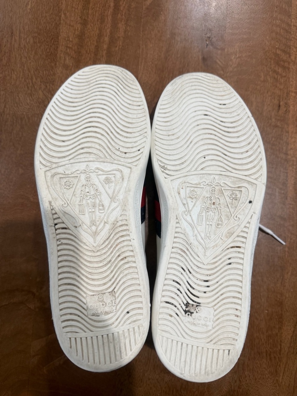 Gucci White Leather Low-Top Sneakers with Gold 'LOVED' Patch and Red & Navy Web - Picture 4 of 11